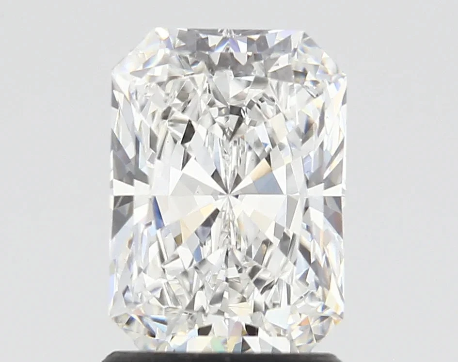 1.55Ct E VVS2 IGI Certified Radiant Lab Grown Diamond(Diamond 24 624430766) 3 1.55Ct E VVS2 IGI Certified Radiant Lab Grown Diamond(Diamond 24 624430766)
