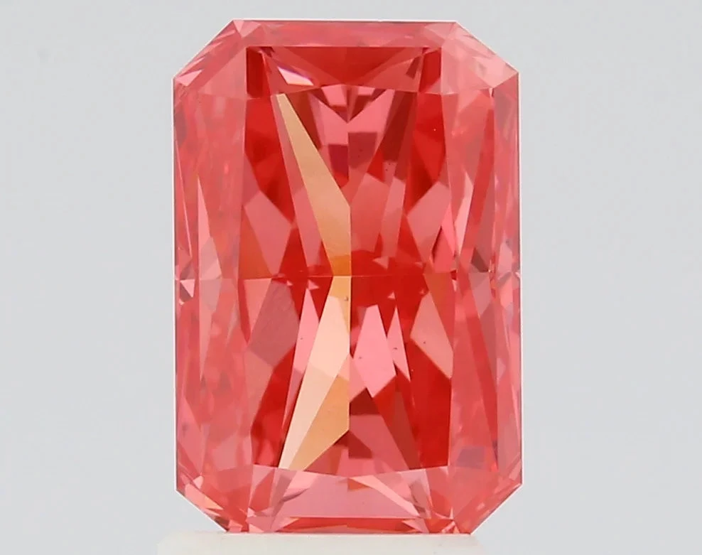 2.1Ct Vivid Pink VS1 IGI Certified Radiant Lab Grown Diamond(Diamond 24 643446039) 3 2.1Ct Vivid Pink VS1 IGI Certified Radiant Lab Grown Diamond(Diamond 24 643446039)